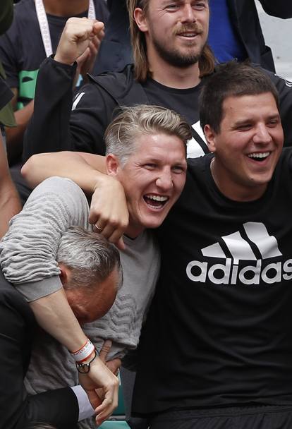 Bastian Schweinsteiger felice per la vittoria di Ana (Ap)